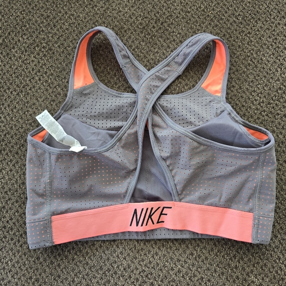 Nike  Womens Sports Bra Medium Intimates Seamless Bra Gray Padded  Athleisure - Picture 7 of 10